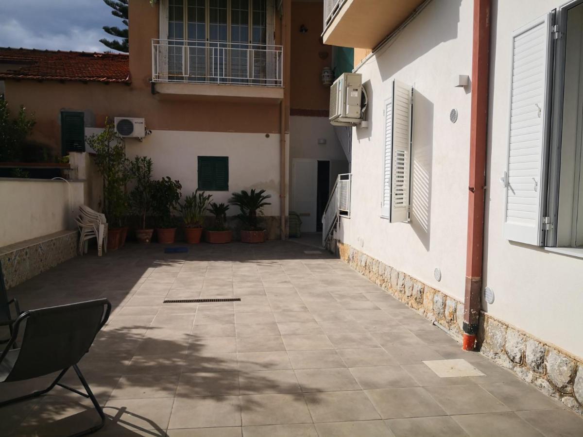 Casa Viola Elegante E Sul Mare Di Mondello Daire Palermo Dış mekan fotoğraf